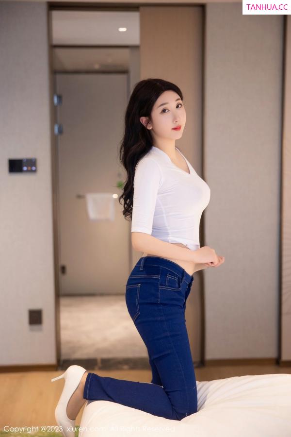 江真真  [XiuRen]高清写真图 2023.04.13 No.6570 江真真 牛仔裤美臀第46张图片